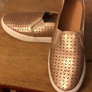 Ann Taylor LOFT size 8.5. Gently worn and cute!